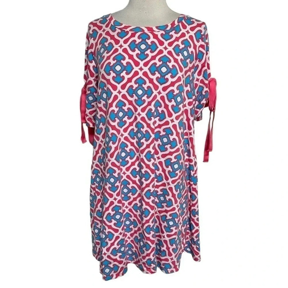 crown & ivy Dresses & Skirts - Crown & Ivy L pink blue‎ white punchy print swing dress with tied bell sleeves